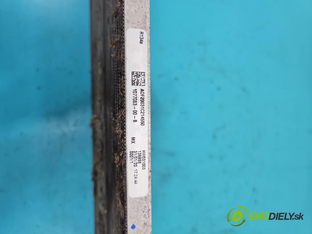 Tesla Model 3 2017- 0.0b: automatic 377 kW  4- chladič klimatizácie 1077083-00-B (Chladič klimatizácie)