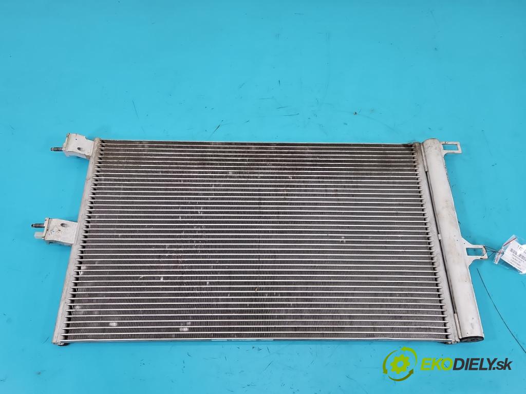 Tesla Model 3 2017- 0.0b: automatic 377 kW  4- chladič klimatizácie 1077083-00-B (Chladič klimatizácie)