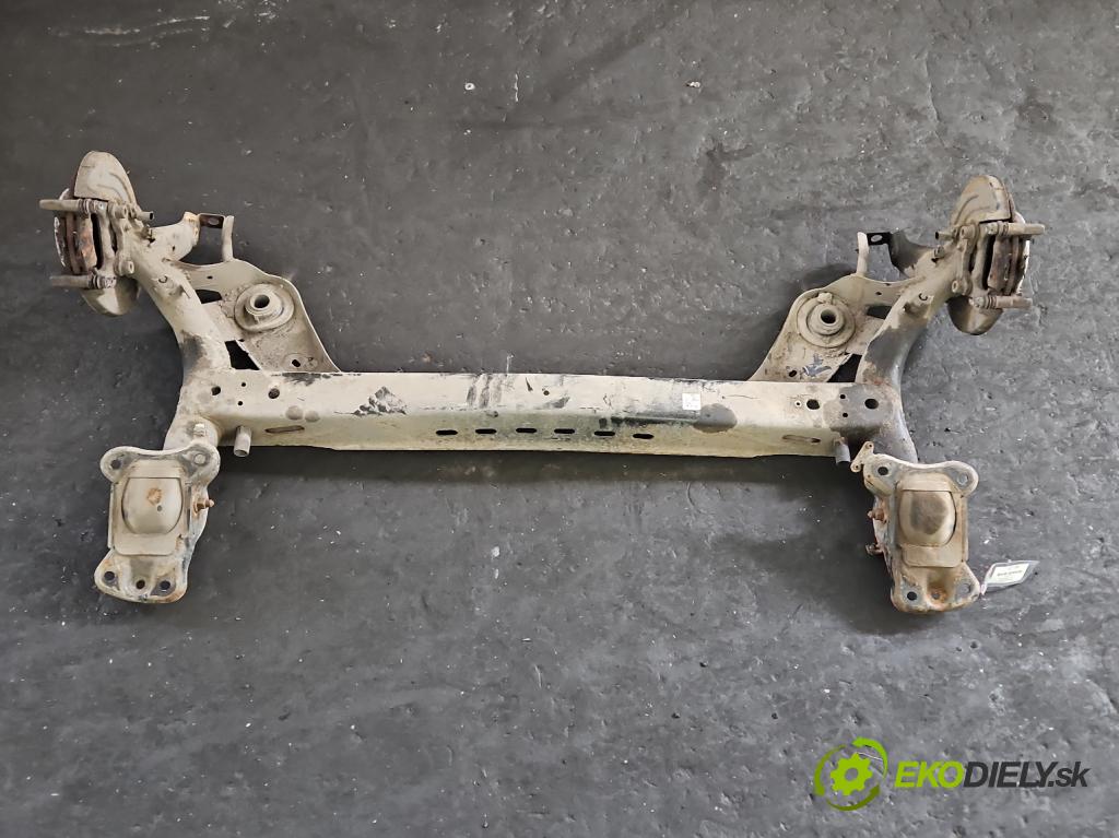 Skoda Octavia III 2013- 1.6 tdi 105 hp manual 77 kW 1598 cm3 5- zadní výztuha  (Výztuhy zadní)