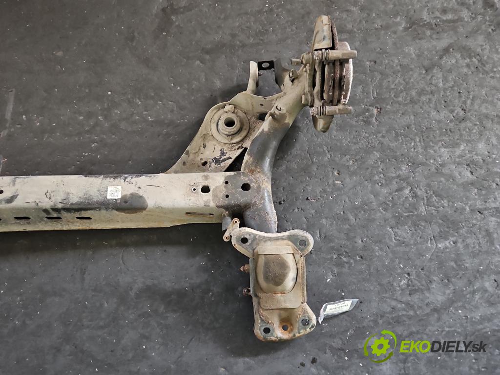 Skoda Octavia III 2013- 1.6 tdi 105 hp manual 77 kW 1598 cm3 5- zadní výztuha  (Výztuhy zadní)