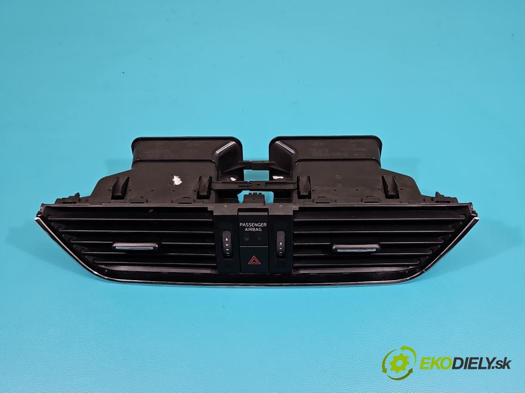 Skoda Octavia III 2013- 1.6 tdi 105 HP manual 77 kW 1598 cm3 5- Mřížka: kúrenia stredová 5E0820951A (Mriežka kúrenia (fukár))