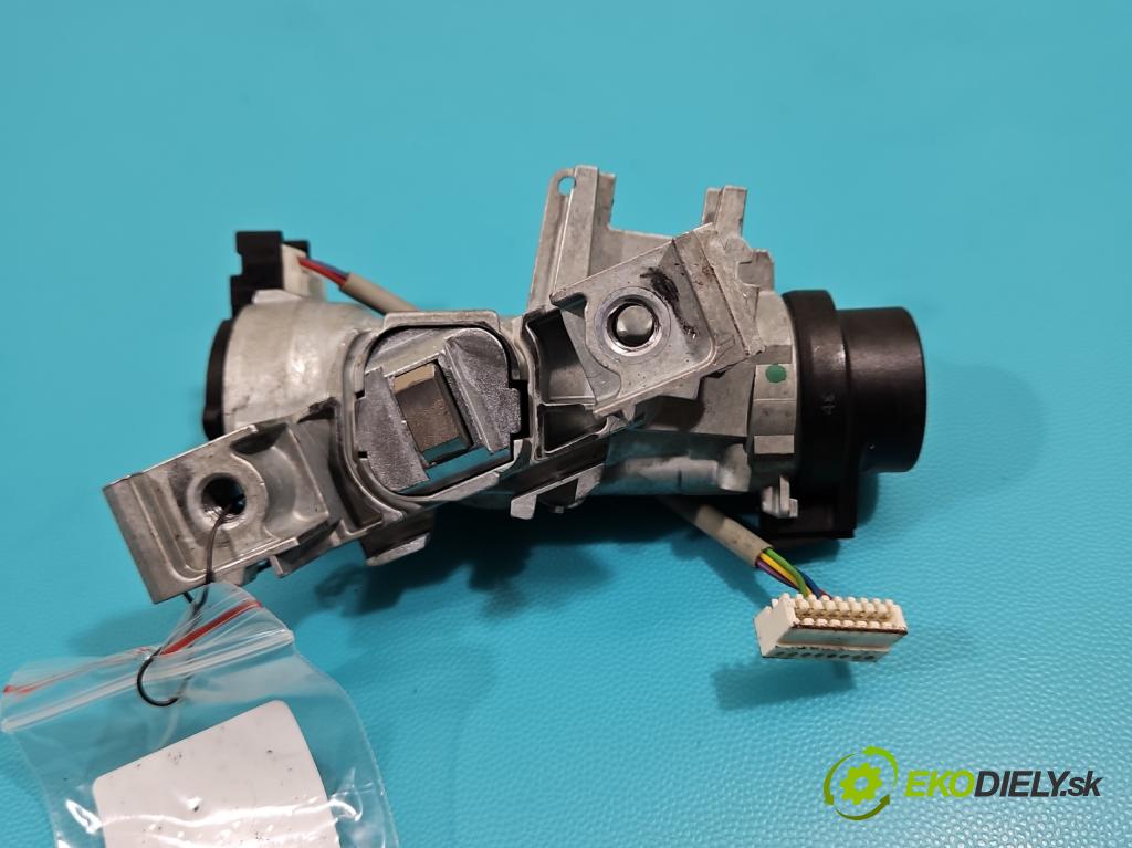 Skoda Octavia III 2013- 1.6 tdi 105 HP manual 77 kW 1598 cm3 5- Spínačka 5Q0905865 (Spínacia skrinka)