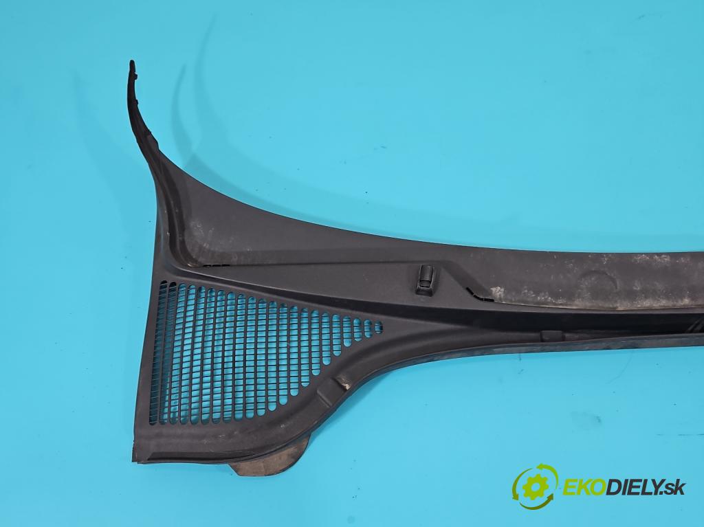 Skoda Octavia III 2013- 1.6 tdi 105 HP manual 77 kW 1598 cm3 5- torpédo 5E1819416A (Torpédo (plast pod čelným sklom))