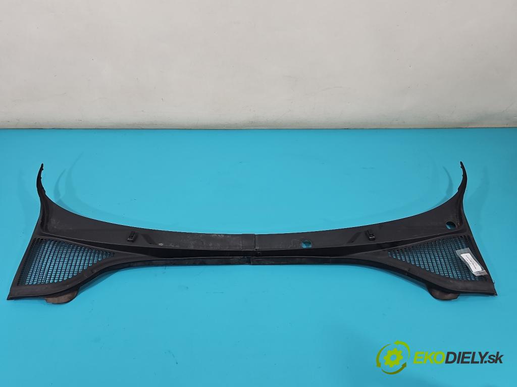 Skoda Octavia III 2013- 1.6 tdi 105 HP manual 77 kW 1598 cm3 5- torpédo 5E1819416A (Torpédo (plast pod čelným sklom))