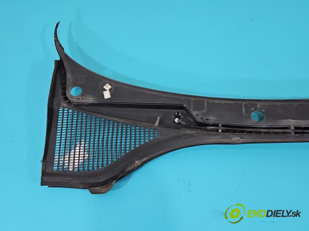 Skoda Octavia III 2013- 1.6 tdi 105 HP manual 77 kW 1598 cm3 5- torpédo 5E1819416A (Torpédo (plast pod čelným sklom))