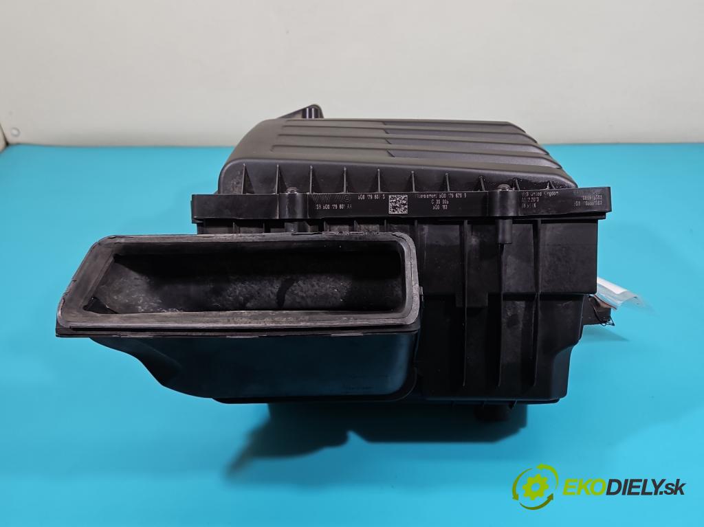 Skoda Octavia III 2013- 1.6 tdi 105 hp manual 77 kW 1598 cm3 5- obal filtra vzduchu 5Q0129607S (Kryty filtrů)
