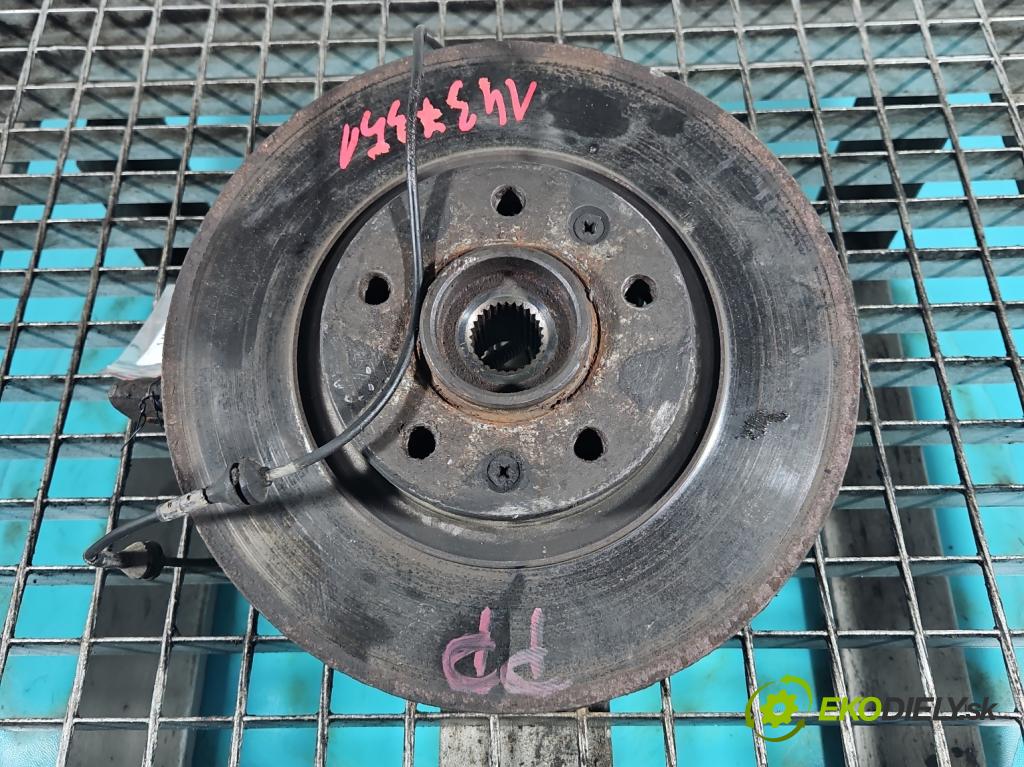 Peugeot 407 2.0 16V 136 HP automatic 100 kW 1997 cm3 4- náboj pravé  (Náboj)