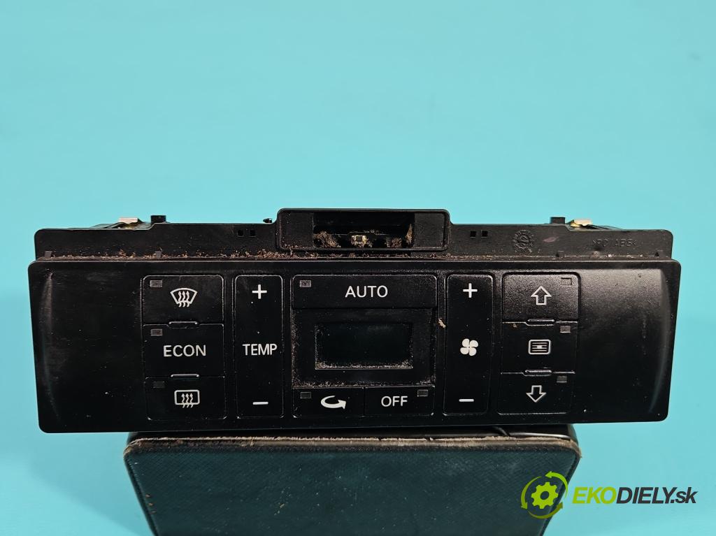 Audi A4 B5 1994-2001 1.8 20V 125 HP manual 92 kW 1781 cm3 5- panel kúrenia 8D0820043M