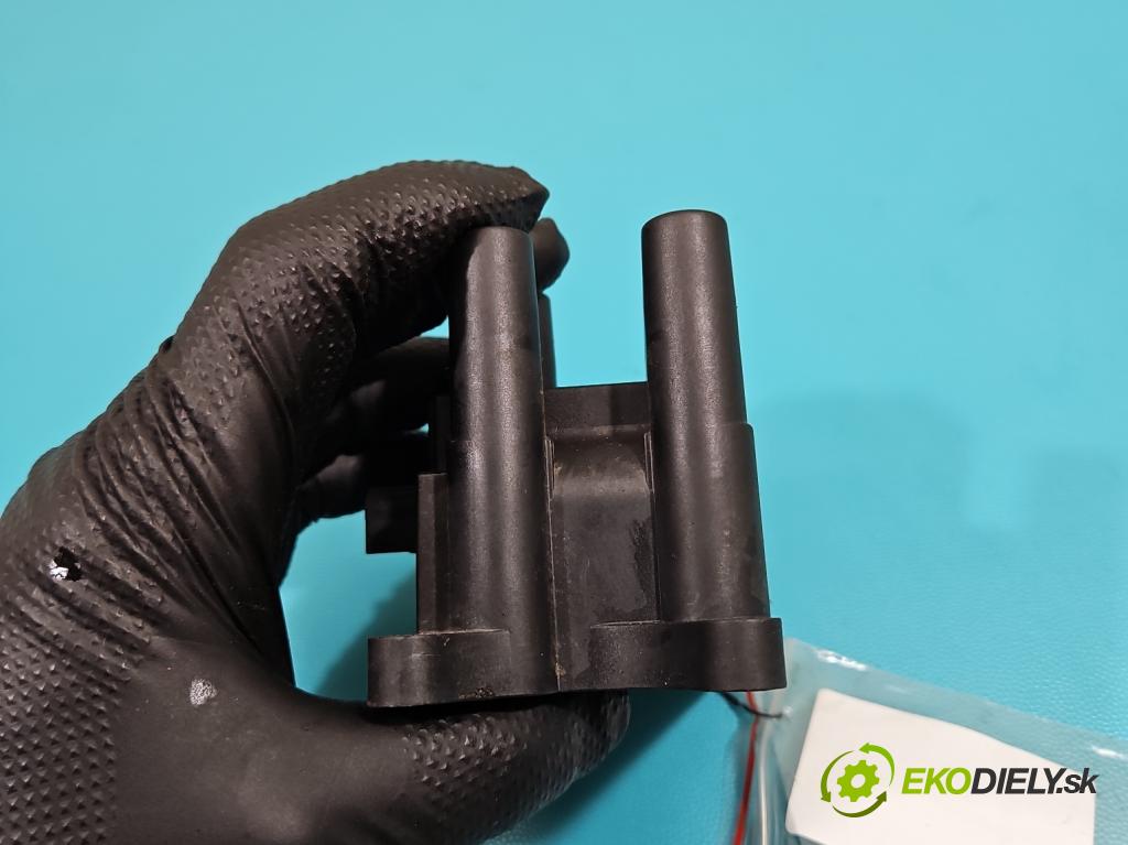 Ford Focus Mk3 2010-2018 1.6 16V 105 HP manual 77 kW 1596 cm3 5- cievka zapaľovacia CM5G-12029-FA (Zapaľovacia cievka)