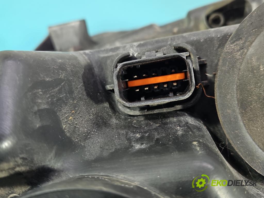 Citroen C4 Picasso I 2006-2013 2.0 hdi 136 HP automatic 100 kW 1997 cm3 5- Reflektor: pravý  (Svetlo predné pravé)