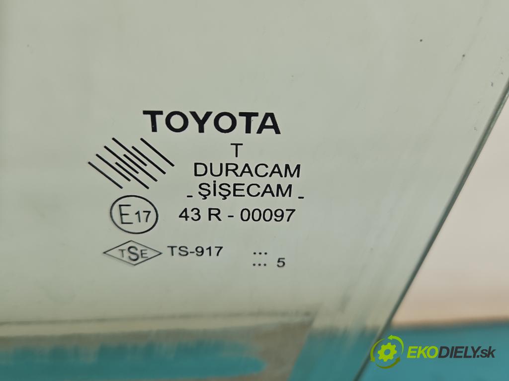 Toyota Corolla Verso II 2004-2009 2.0 D4D 116 HP manual 85 kW 1995 cm3 5- sklo dvere predné ľavé