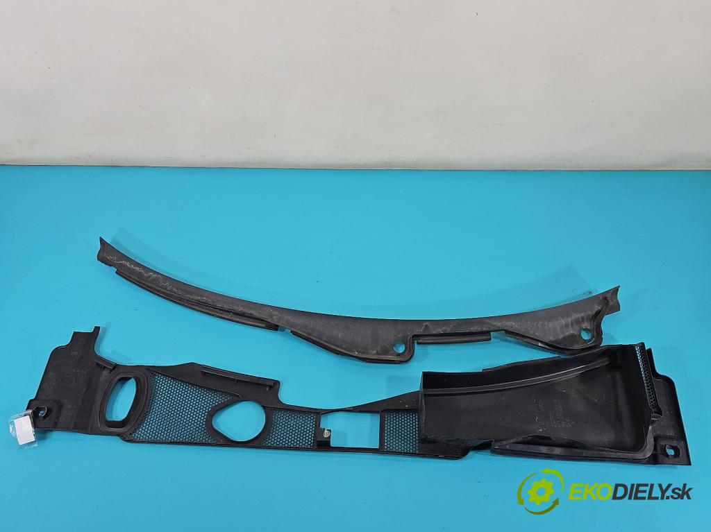 Audi A5 8T 2007-2016 2.0 TFSI 211KM automatic 155 kW 1984 cm3 2- torpédo 8K1819447 (Torpédo (plast pod čelným sklom))