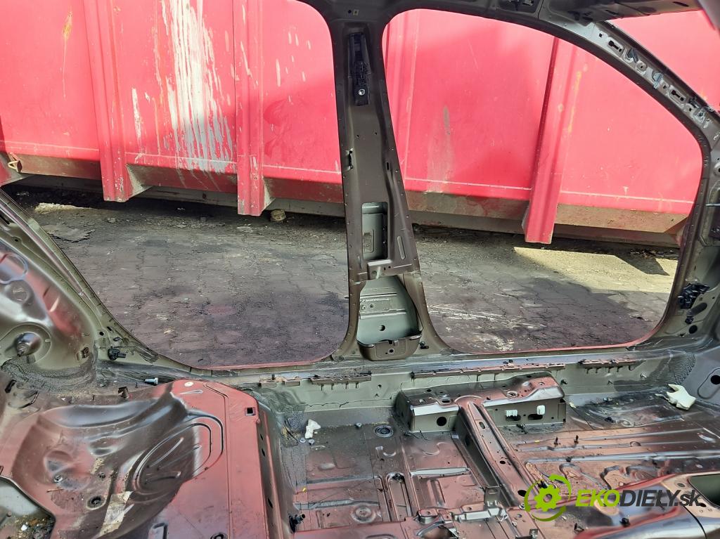 Skoda Octavia III 2013- 1.6 tdi 105 hp manual 77 kW 1598 cm3 5- práh levý  (Ostatní)