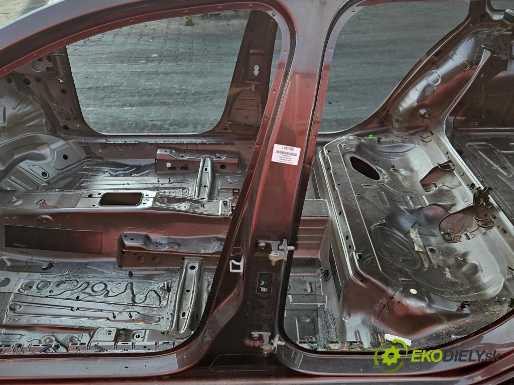 Skoda Octavia III 2013- 1.6 tdi 105 hp manual 77 kW 1598 cm3 5- práh levý  (Ostatní)