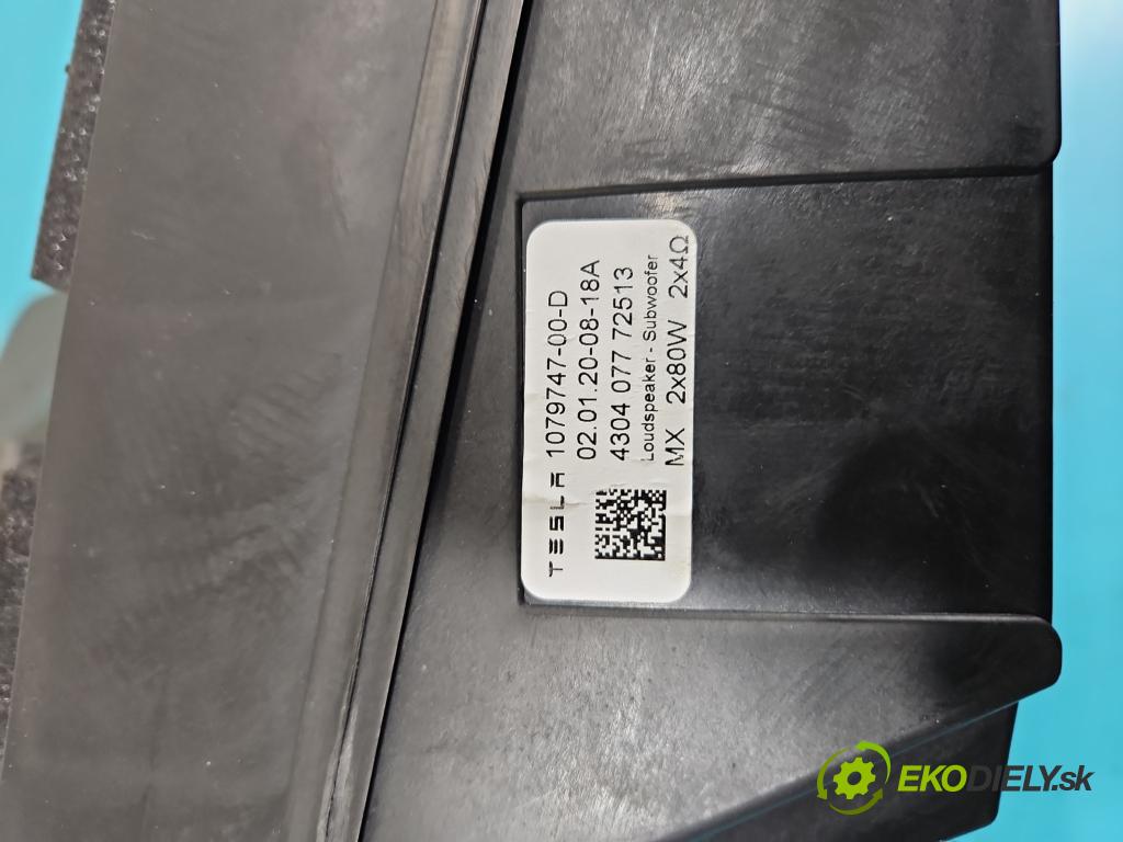 Tesla Model 3 2017- 0.0b: automatic 377 kW  4- Subwoofer: 1079747-00-D (Audio zariadenie)