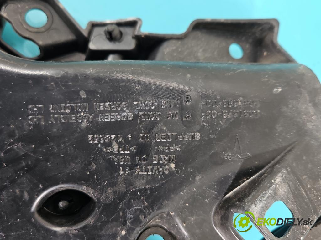 Tesla Model 3 2017- 0.0b: automatic 377 kW  4- torpédo 1081676-00G (Torpédo (plast pod čelným sklom))