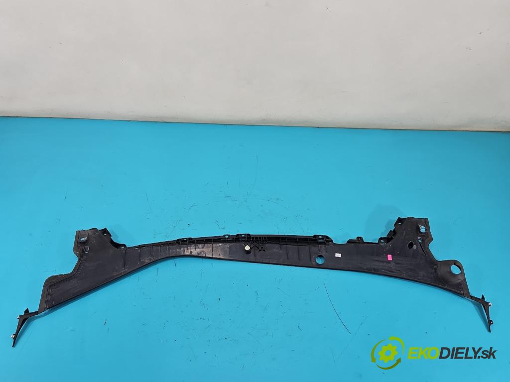 Tesla Model 3 2017- 0.0b: automatic 377 kW  4- torpédo 1081676-00G (Torpédo (plast pod čelným sklom))