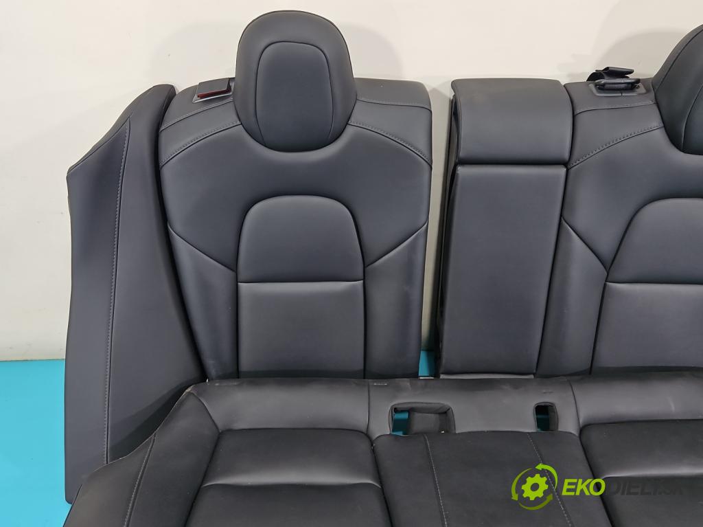 Tesla Model 3 2017- 0.0b: automatic 377 kW  4- Pohovka: zadné  (Sedadlo)