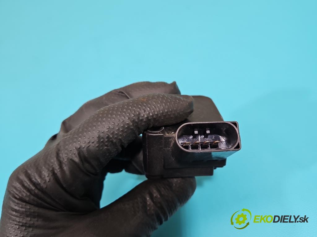 Skoda Superb III 2015-2024 1.8 TSI 179KM automatic 132 kW 1798 cm3 5- cievka zapaľovacia 06L905110E (Zapaľovacia cievka)