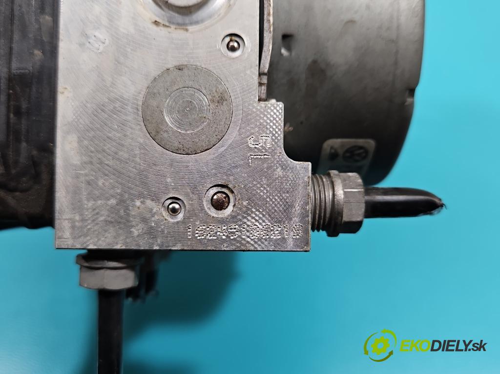 Skoda Superb III 2015-2024 1.8 TSI 179KM automatic 132 kW 1798 cm3 5- čerpadlo abs 5Q0614517BJ (Pumpa ABS)