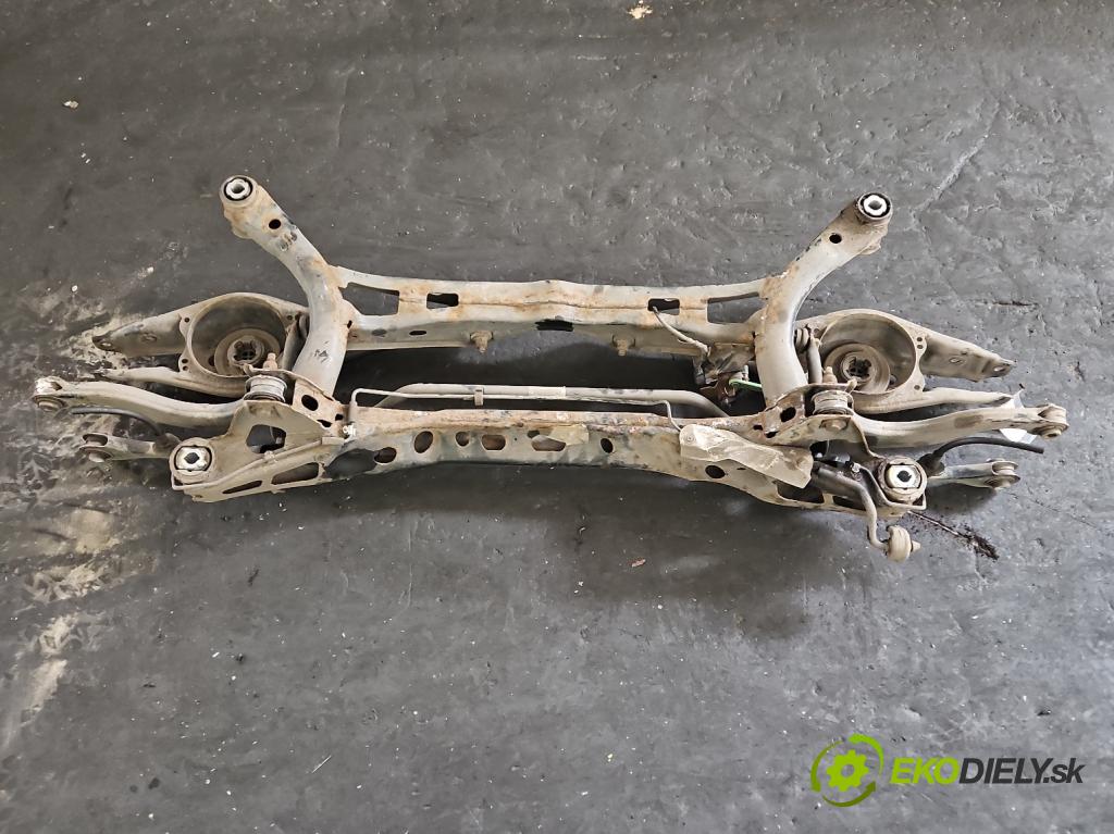 Skoda Superb III 2015-2024 1.8 TSI 179KM automatic 132 kW 1798 cm3 5- zadní výztuha  (Výztuhy zadní)