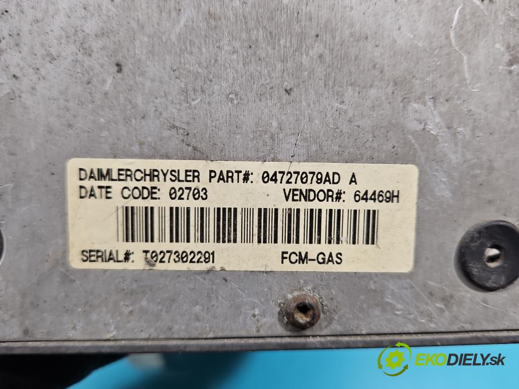 Chrysler Voyager IV 2000-2007 3.3 V6 177 hp automatic 130 kW 3301 cm3 5- skříňka pojistková 04727079AD (Pojistkové skříňky)