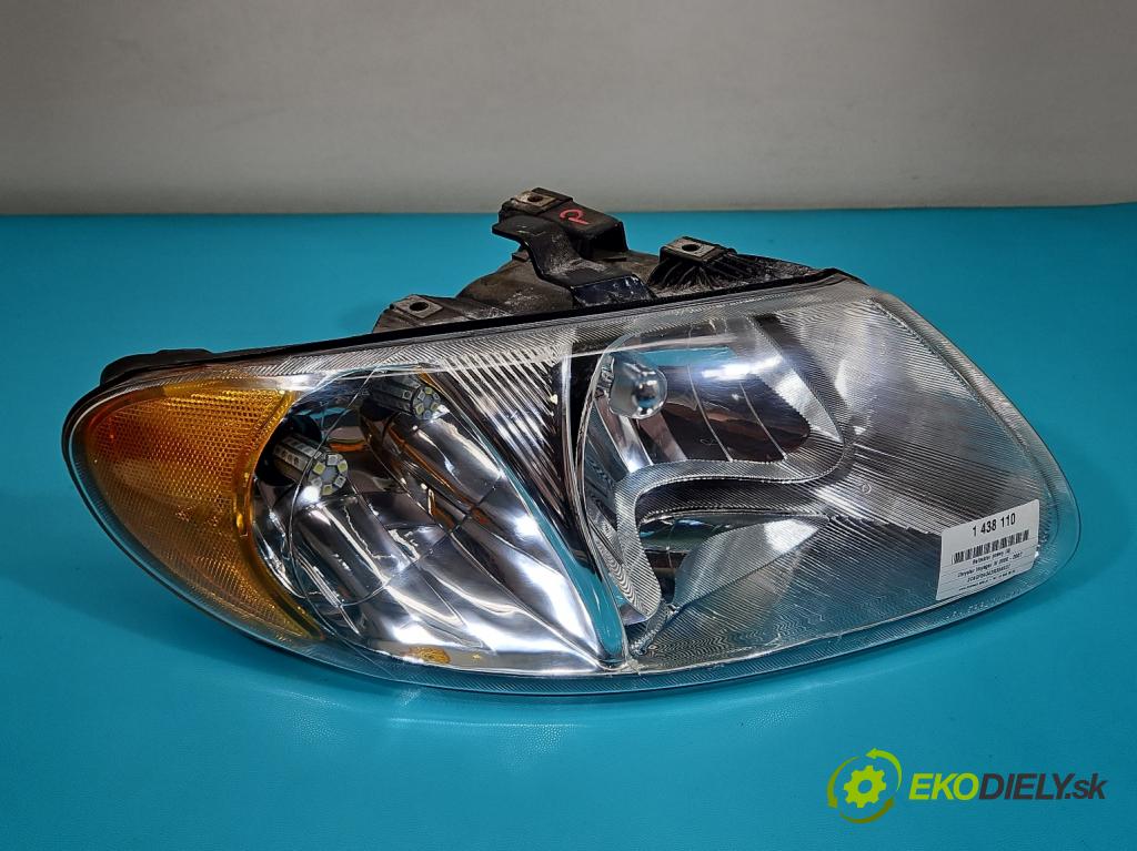 Chrysler Voyager IV 2000-2007 3.3 V6 177 HP automatic 130 kW 3301 cm3 5- Reflektor: pravý  (Svetlo predné pravé)