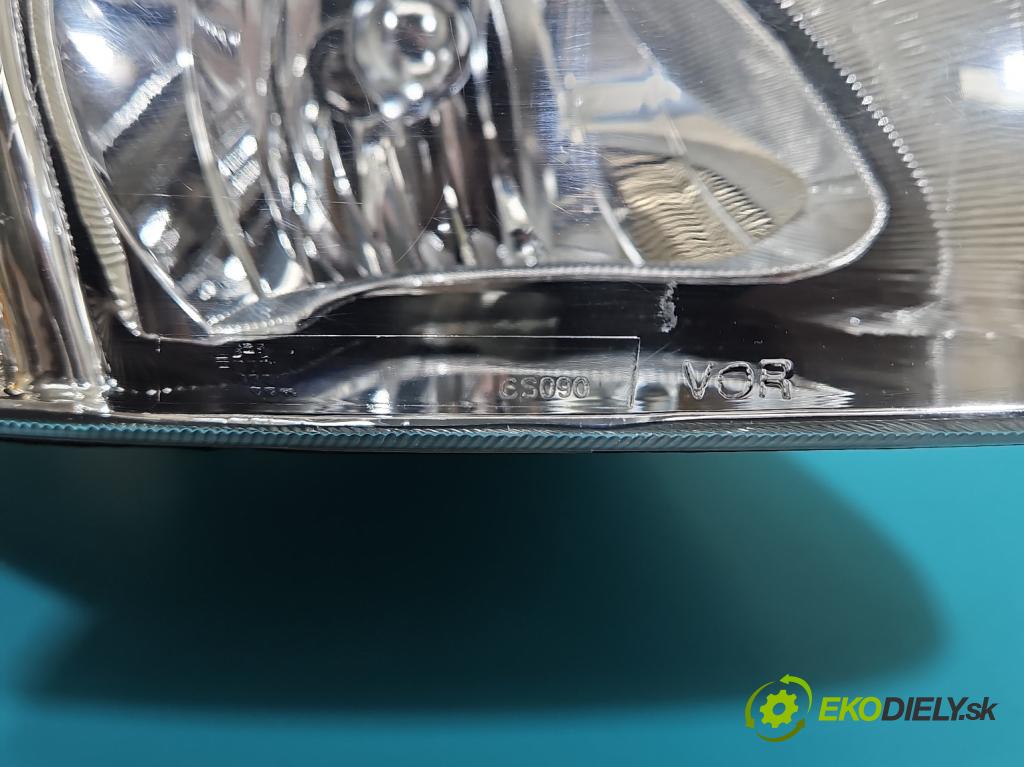 Chrysler Voyager IV 2000-2007 3.3 V6 177 HP automatic 130 kW 3301 cm3 5- Reflektor: pravý  (Svetlo predné pravé)