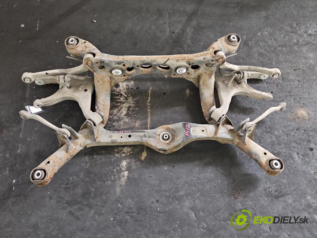 Audi A5 8T 2007-2016 2.0 TFSI 211KM automatic 155 kW 1984 cm3 2- zadní výztuha  (Výztuhy zadní)