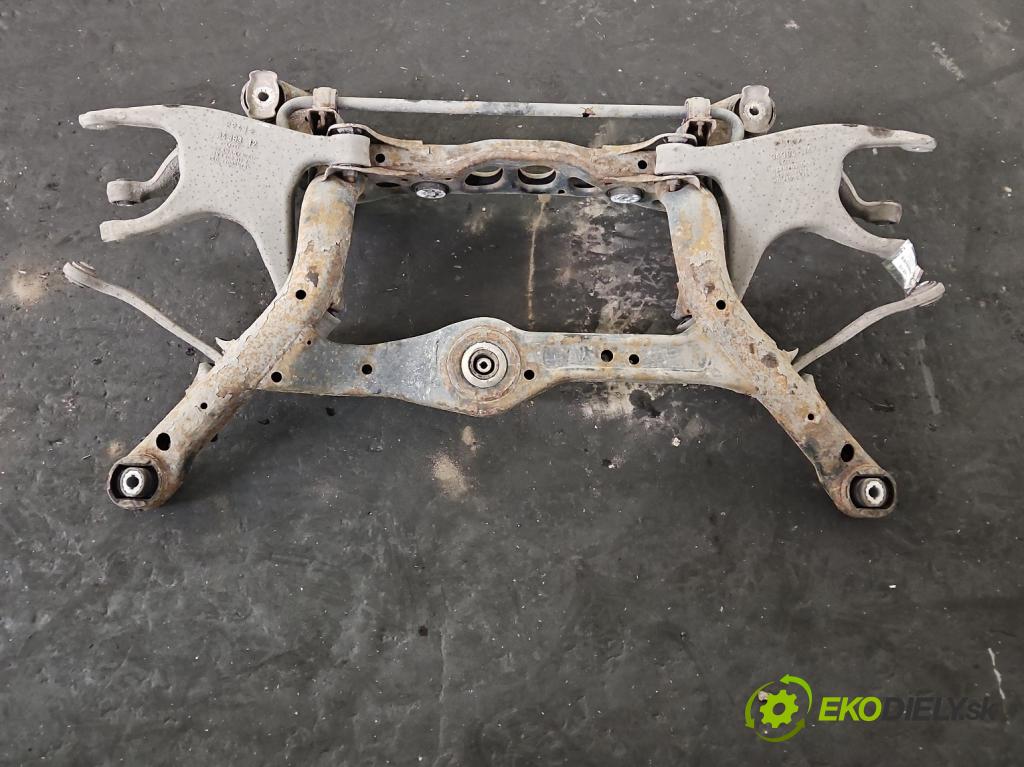 Audi A5 8T 2007-2016 2.0 TFSI 211KM automatic 155 kW 1984 cm3 2- zadní výztuha  (Výztuhy zadní)