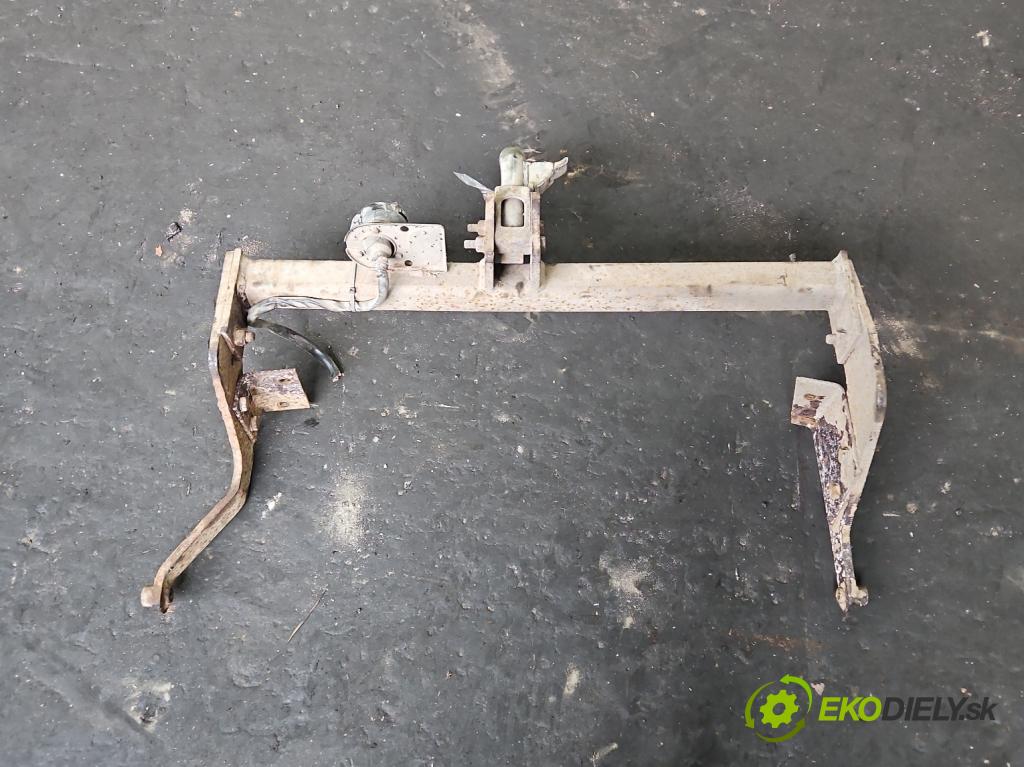 Renault Scenic I 1996-2003 1.6 16V 107 HP manual 79 kW 1598 cm3 5- oko tažné  (Tažná zařízení)