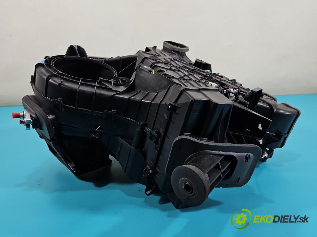 Tesla Model 3 2017- 0.0b: automatic 377 kW  4- radiátor 1099999-00-I (Radiátory topení)