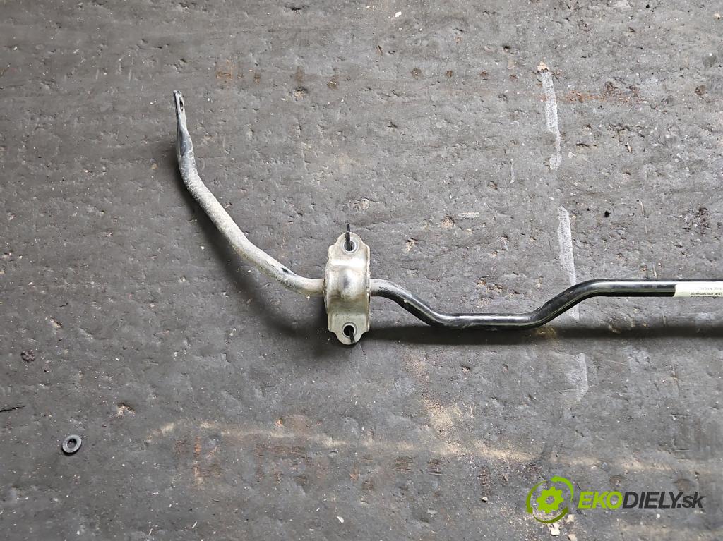 Tesla Model 3 2017- 0.0b: automatic 377 kW  4- tyč stabilizátoru 1044485-00-A (Držáky stabilizátoru)