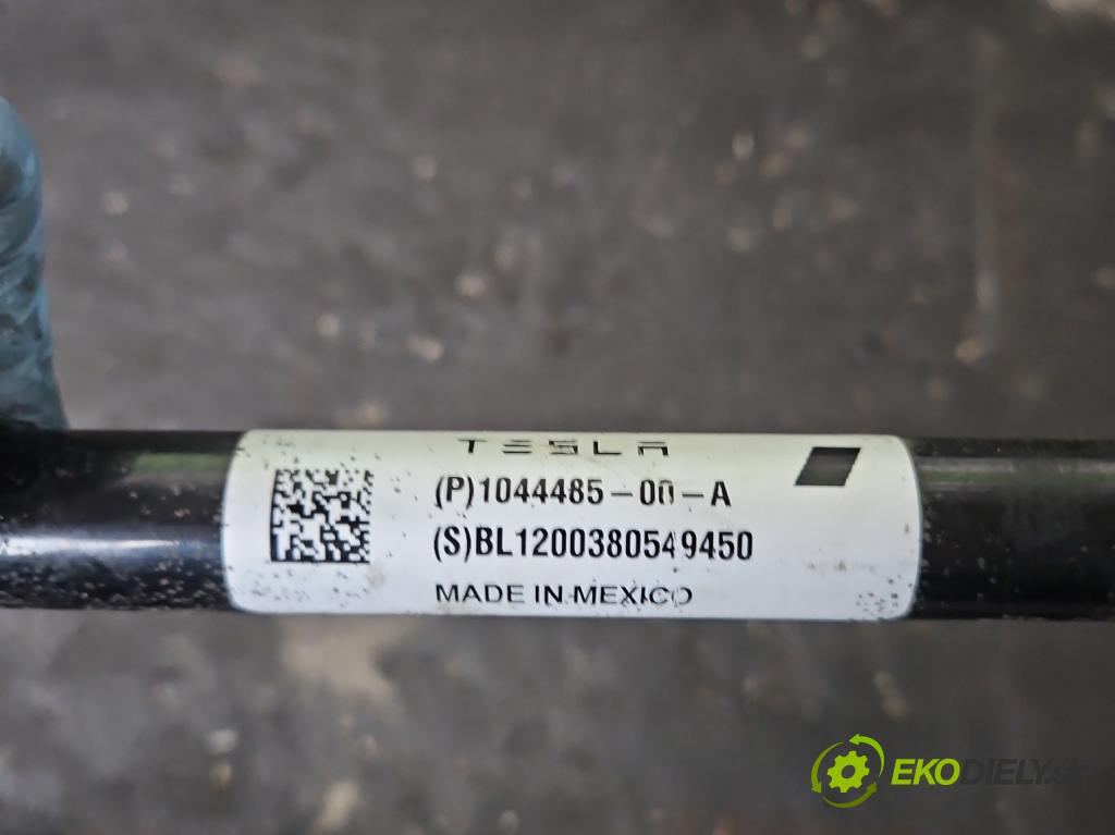 Tesla Model 3 2017- 0.0b: automatic 377 kW  4- tyč stabilizátoru 1044485-00-A (Držáky stabilizátoru)