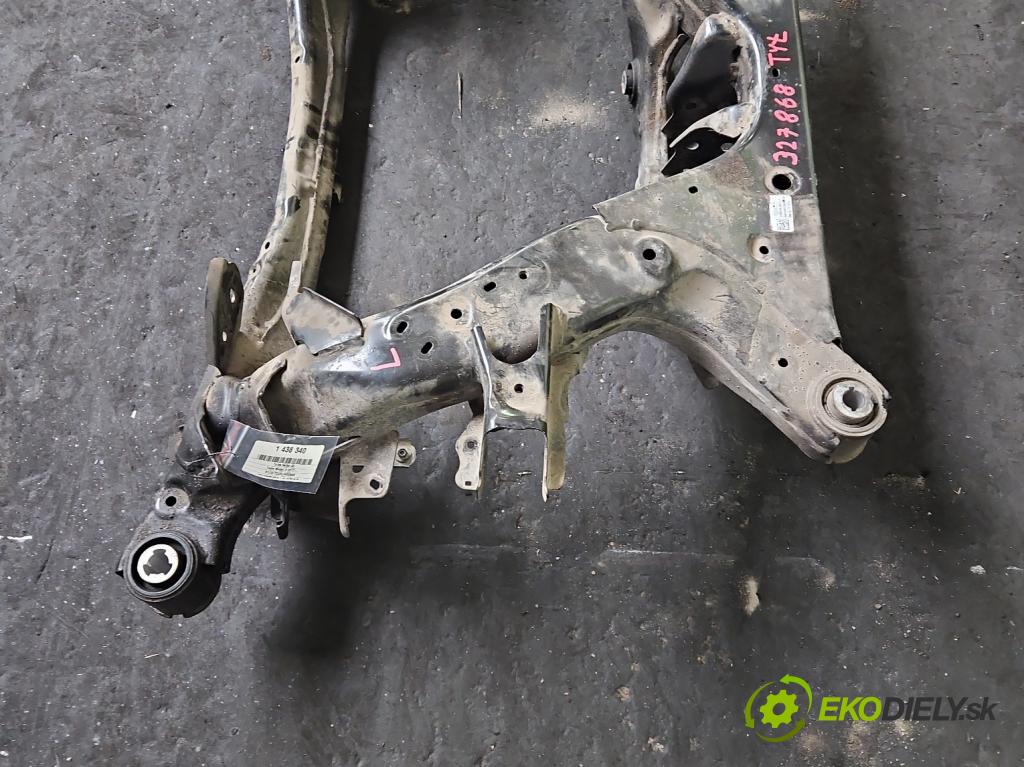 Tesla Model 3 2017- 0.0b: automatic 377 kW  4- zadní výztuha 1103557-00-A (Výztuhy zadní)