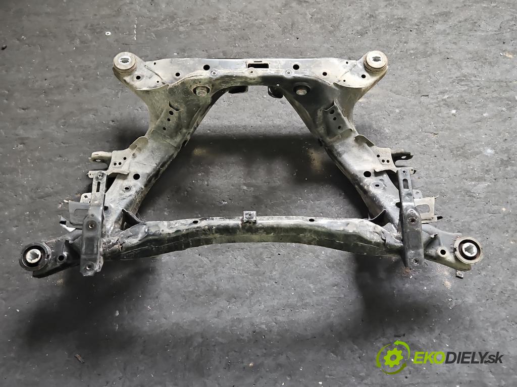 Tesla Model 3 2017- 0.0b: automatic 377 kW  4- zadní výztuha 1103557-00-A (Výztuhy zadní)