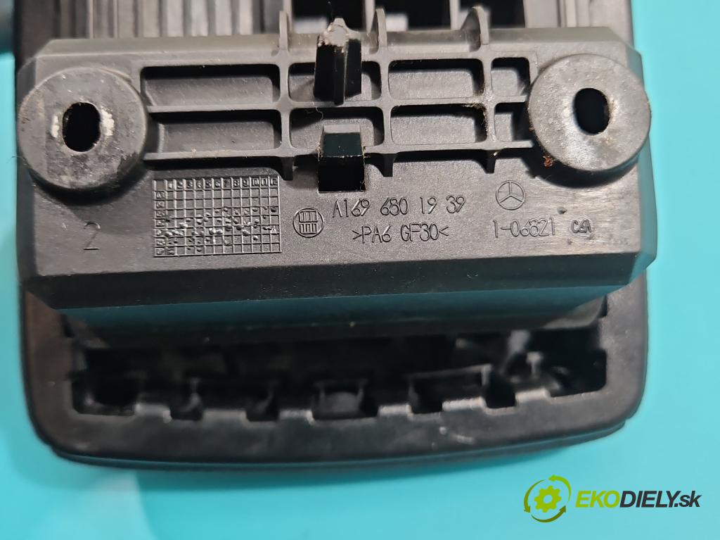 Mercedes B W245 2005-2011 2.0 cdi 140 HP manual 103 kW 1991 cm3 5- operadlo A1696801939 (Lakťová opierka)