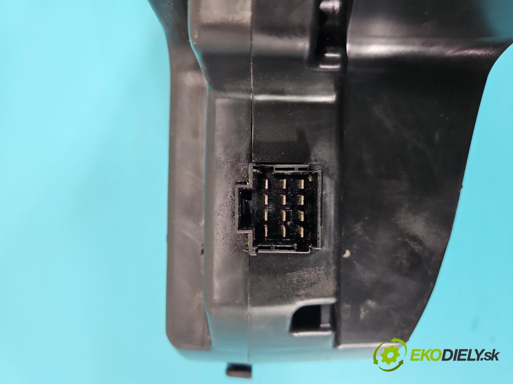 Mercedes B W245 2005-2011 2.0 cdi 140 HP manual 103 kW 1991 cm3 5- Subwoofer:  (Audio zariadenie)