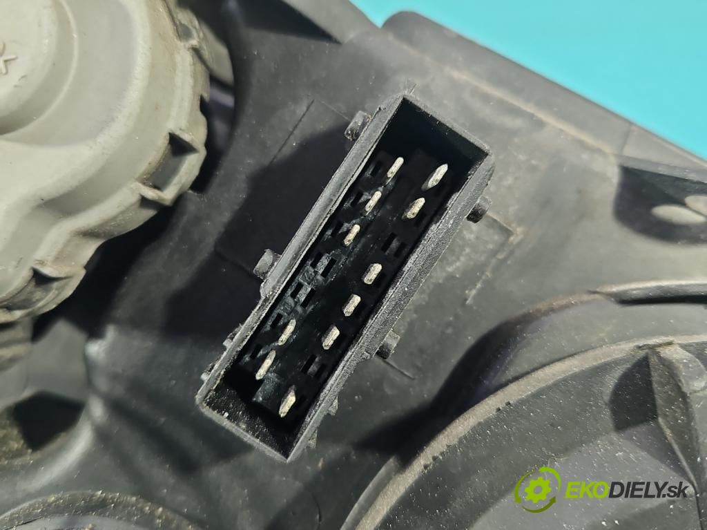 Citroen C5 II 2008-2017 2.0 hdi 136 HP automatic 100 kW 1997 cm3 5- Reflektor: pravý 9689037780 (Svetlo predné pravé)