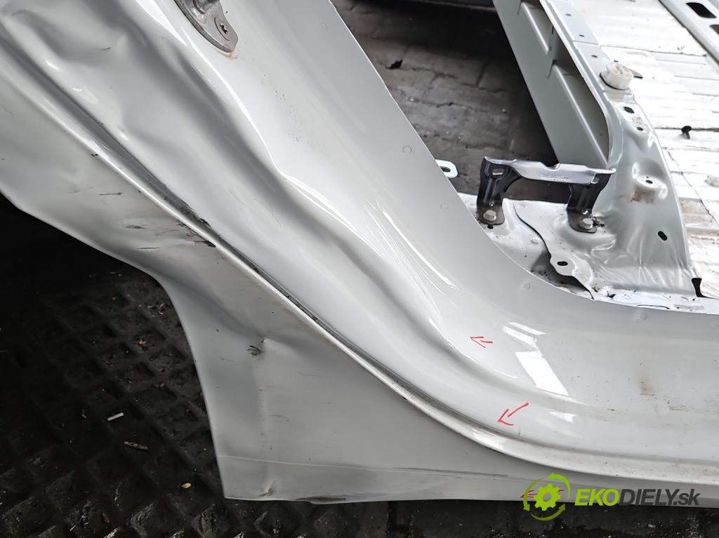 Tesla Model 3 2017- 0.0b: automatic 377 kW  4- Práh: pravý  (Karoséria ostatné)