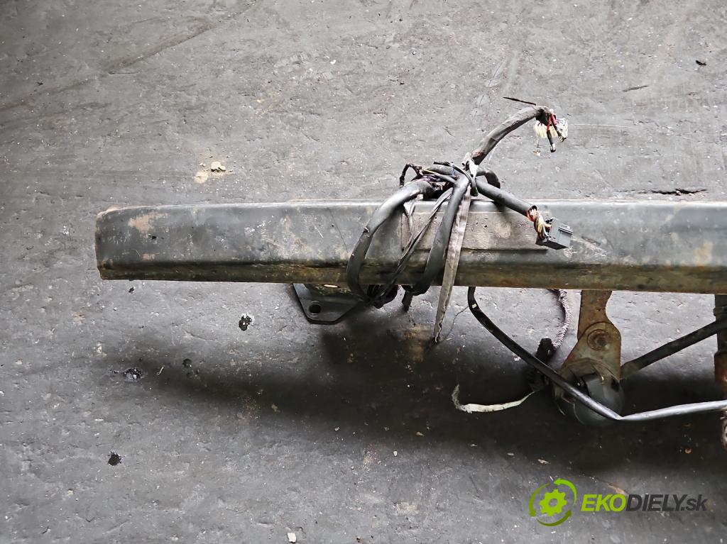 Mercedes B W245 2005-2011 2.0 cdi 140 hp manual 103 kW 1991 cm3 5- oko tažné A1693100137 (Tažná zařízení)