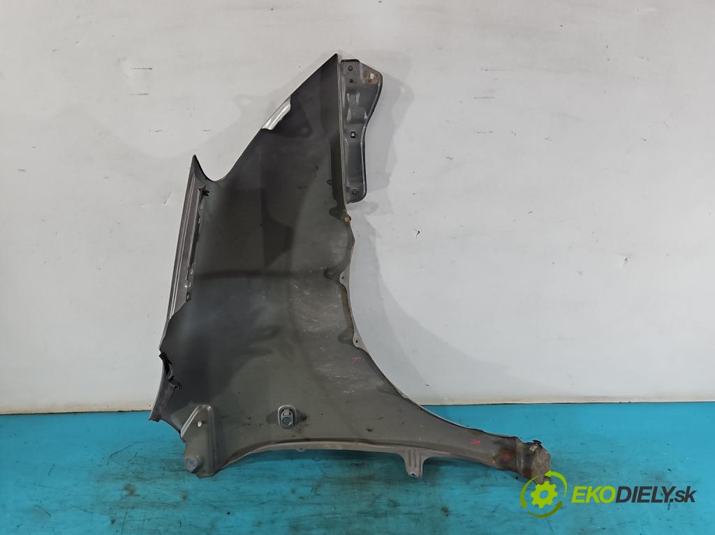 Toyota Corolla Verso II 2004-2009 2.0 D4D 116 HP manual 85 kW 1995 cm3 5- blatník predné ľavý  (Predné ľavé)