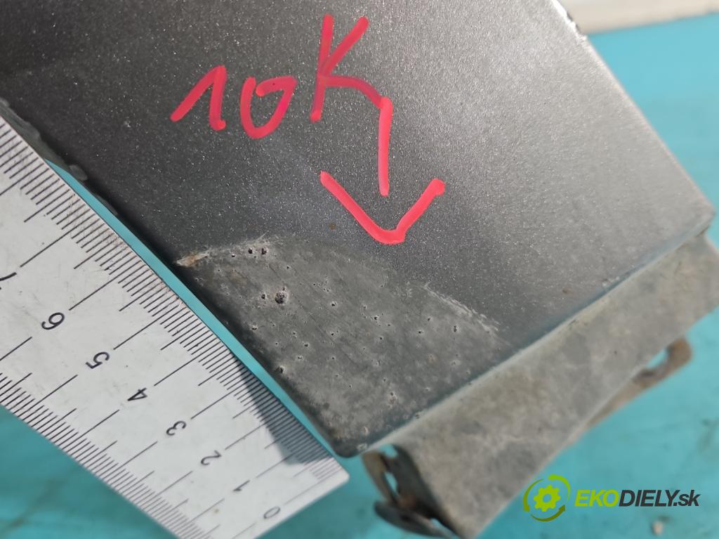 Toyota Corolla Verso II 2004-2009 2.0 D4D 116 HP manual 85 kW 1995 cm3 5- blatník predné ľavý  (Predné ľavé)