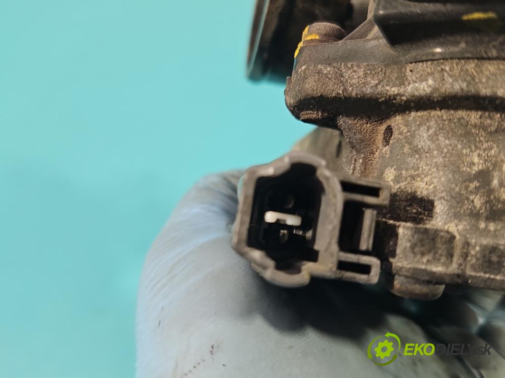 Toyota Corolla Verso II 2004-2009 2.0 D4D 116 HP manual 85 kW 1995 cm3 5- klapka  (Škrtiaca klapka)