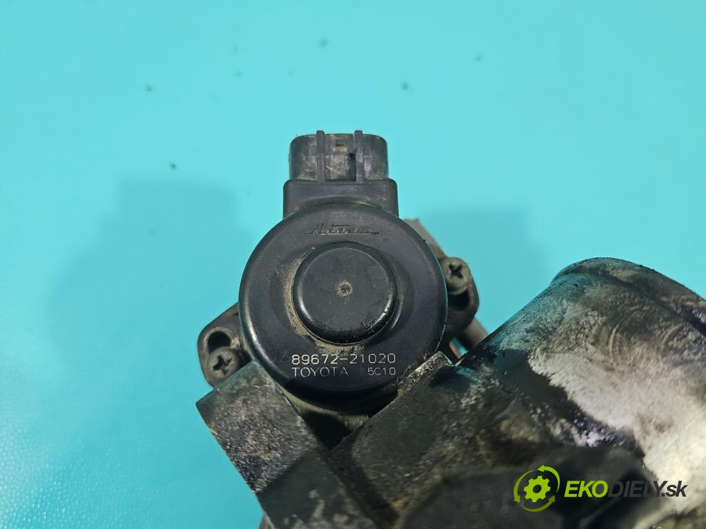 Toyota Corolla Verso II 2004-2009 2.0 D4D 116 HP manual 85 kW 1995 cm3 5- klapka  (Škrtiaca klapka)