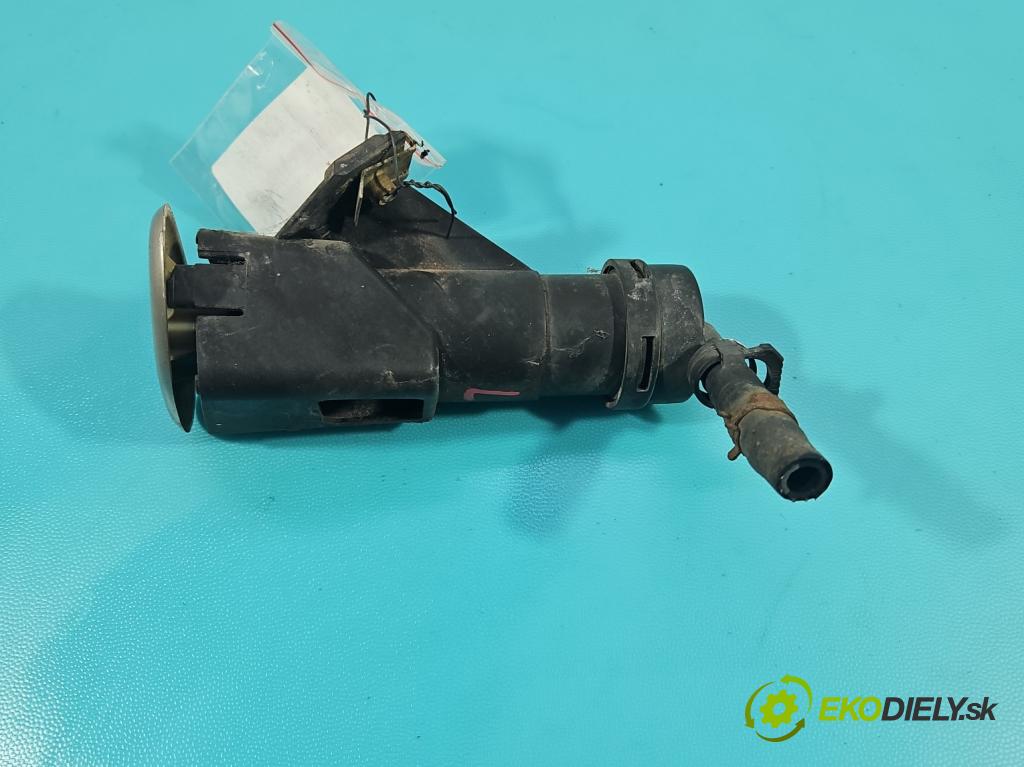 Toyota Corolla Verso II 2004-2009 2.0 D4D 116 HP manual 85 kW 1995 cm3 5- ostrekovač reflektor: ľavý  (Motorček ostrekovačov)