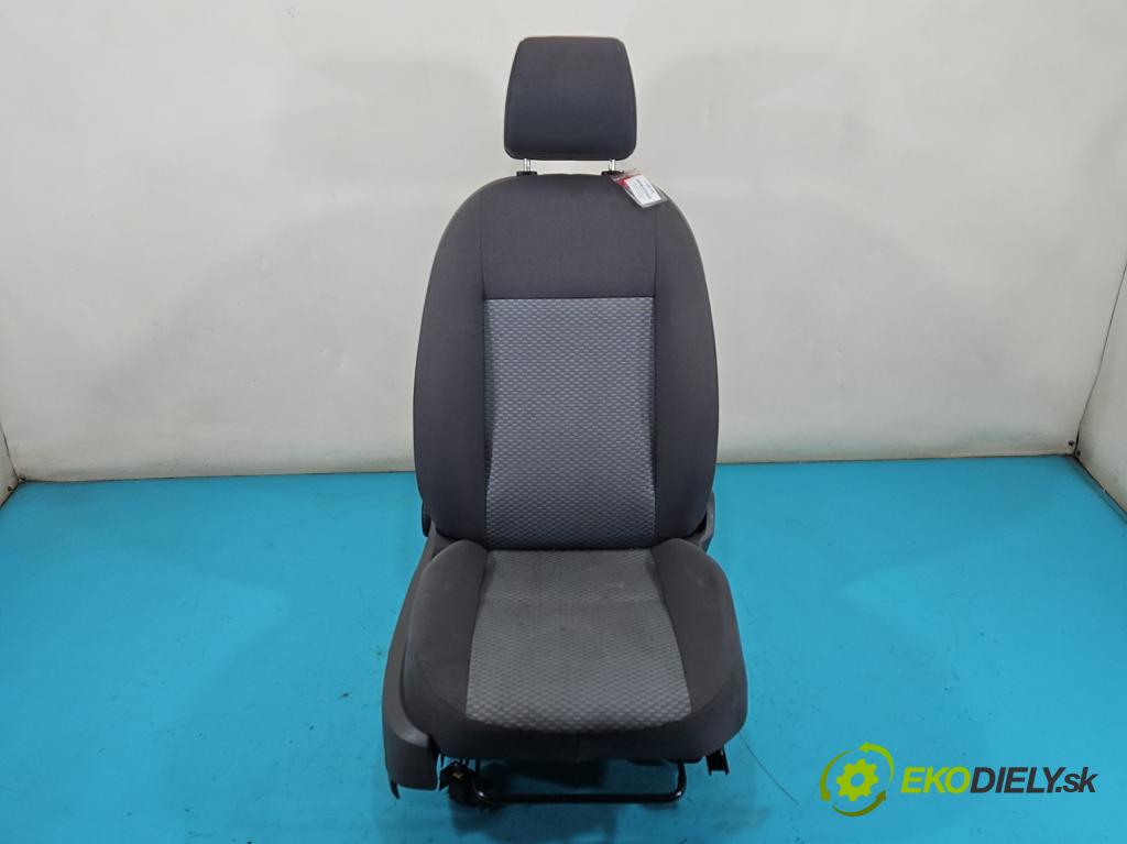 Ford Focus Mk2 2004-2011 1.4 16V 80 HP manual 59 kW 1388 cm3 5- Sedačka pravý  (Sedačka, sedadlo)