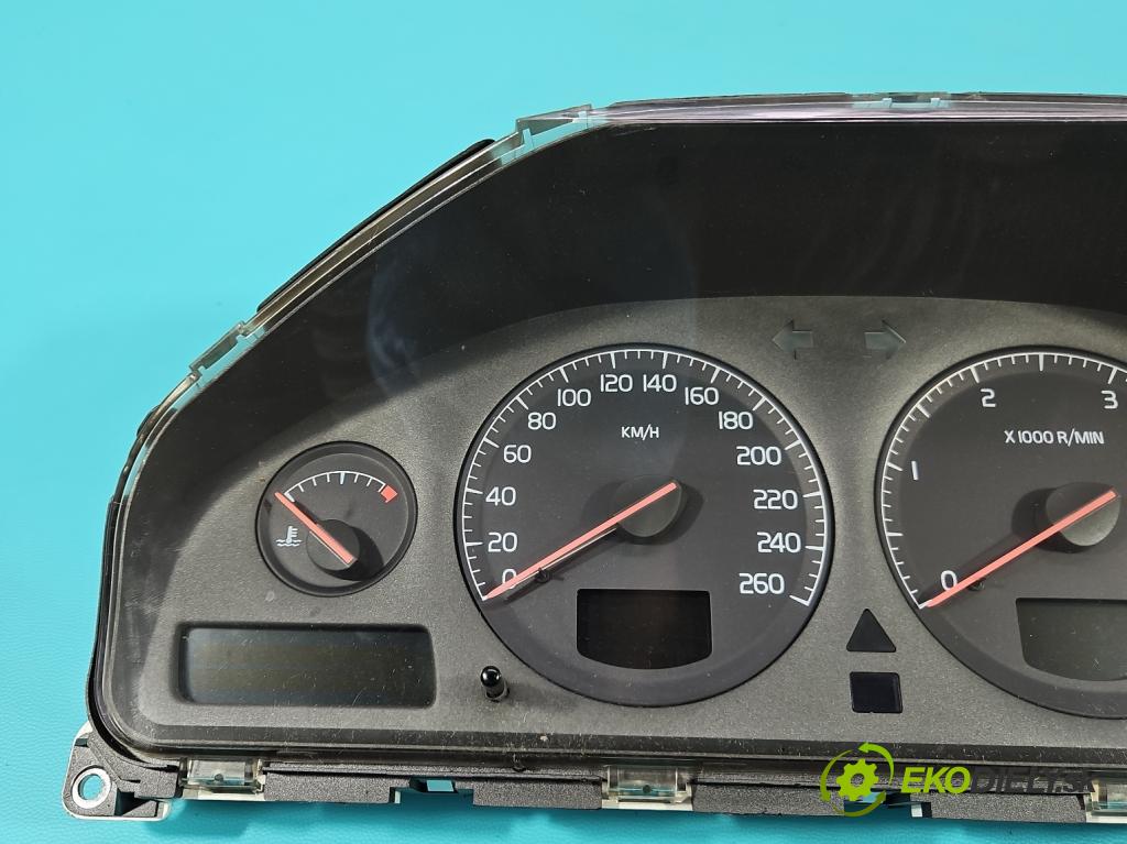 Volvo V70 II 1999-2007 2.4 D5 163 HP manual 120 kW 2401 cm3 5- prístrojovka/ budíky 8637996 (Prístrojová doska, displej)