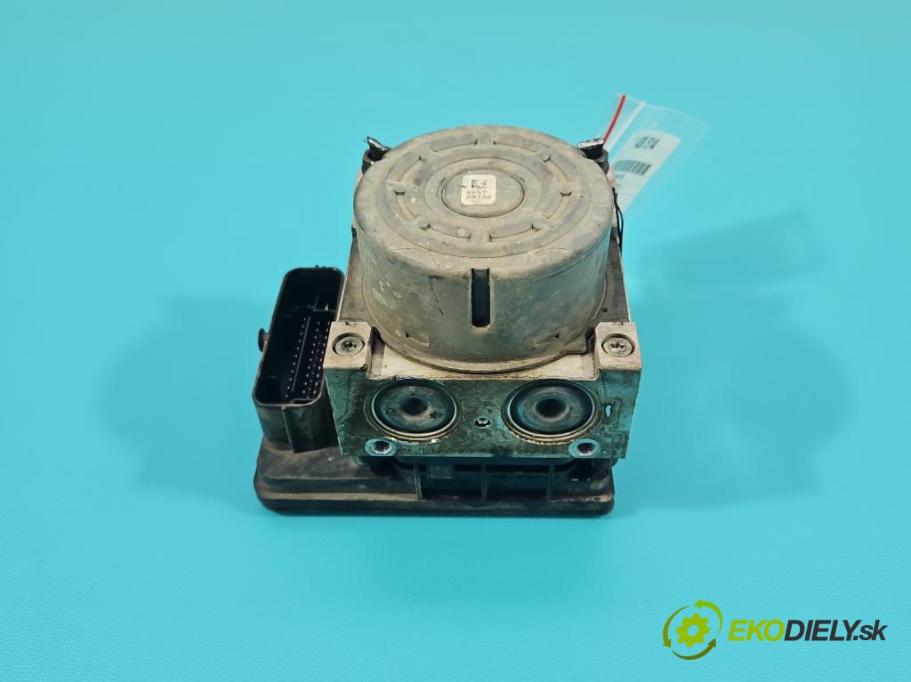 Skoda Octavia III 2013- 1.6 tdi 105 HP manual 77 kW 1598 cm3 5- čerpadlo abs 5Q0907379R (Pumpa ABS)