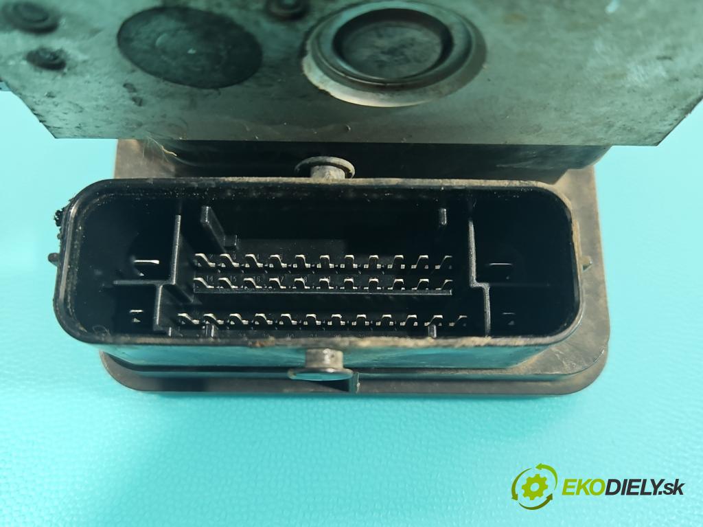 Skoda Octavia III 2013- 1.6 tdi 105 HP manual 77 kW 1598 cm3 5- čerpadlo abs 5Q0907379R (Pumpa ABS)